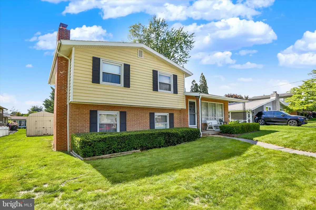 202 Wood St, Camp Hill, PA 17011 - #1