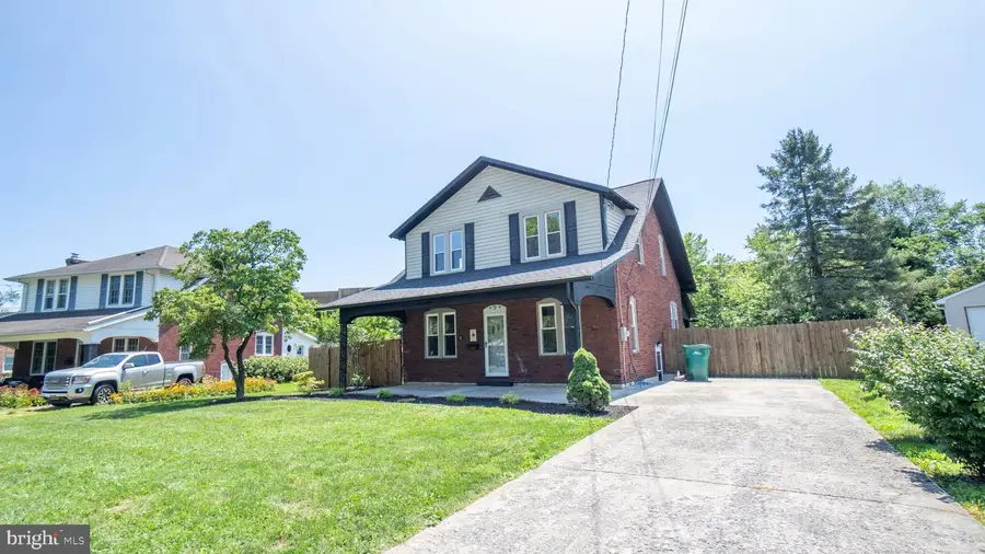 9 Oakwood Cir, Camp Hill, PA 17011 - #2
