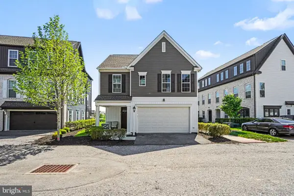 1318 Revival Dr, MECHANICSBURG, PA 17055