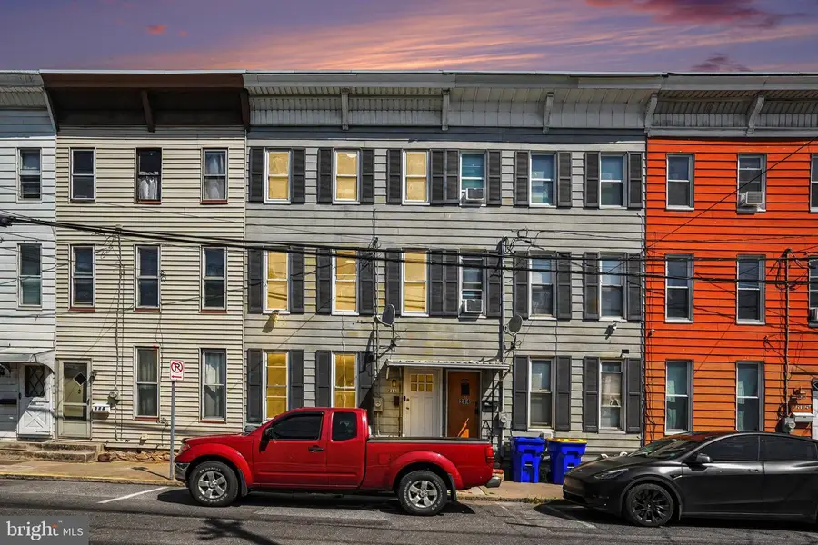 216 W Allen St, Mechanicsburg, PA 17055 - #2