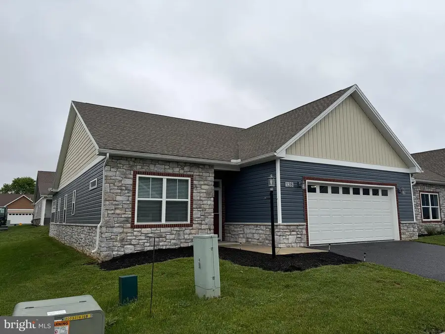 128 Cardinal Dr, Shippensburg, PA 17257 - #2
