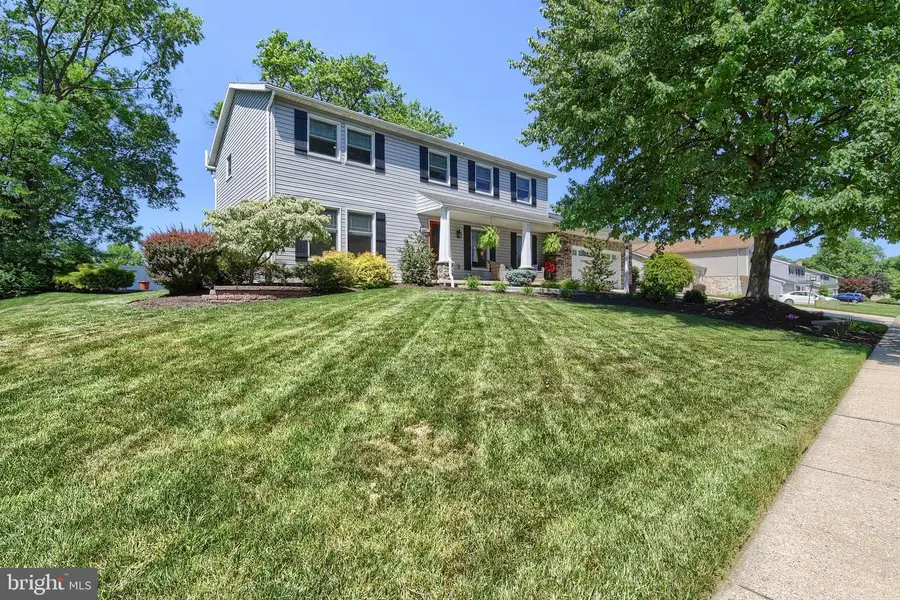 831 Ridgewood Dr, Mechanicsburg, PA 17050 - #2