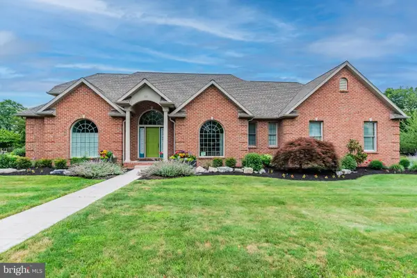 33 Emlyn Lane, MECHANICSBURG, PA 17055
