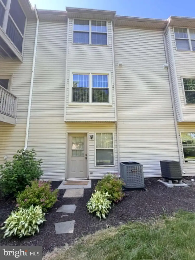 5225 Cobblestone Dr, Mechanicsburg, PA 17055 - #2