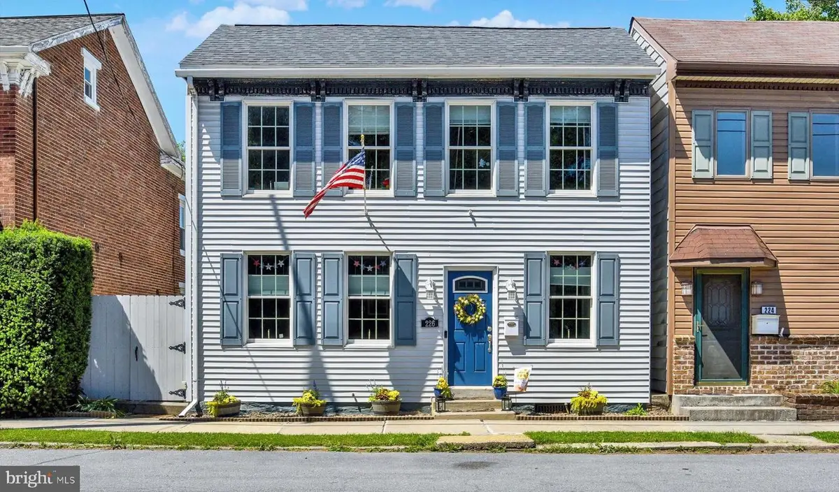226 S High St, Mechanicsburg, PA 17055 - #1