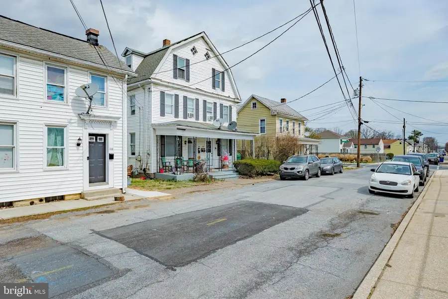 104-106 W Green St, Mechanicsburg, PA 17055 - #3