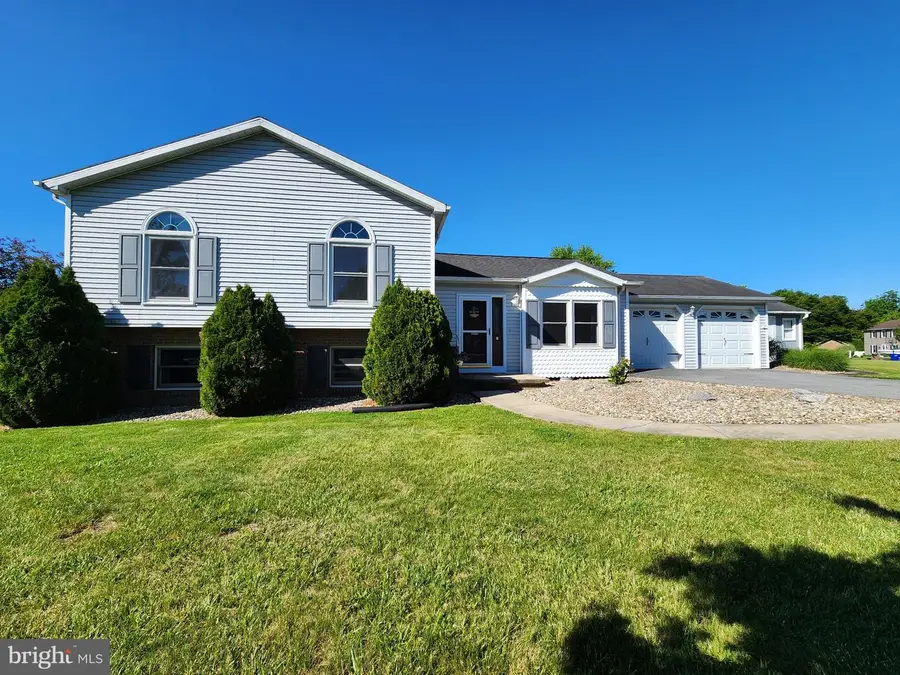 43 Wheatfield Dr, Carlisle, PA 17015 - #2