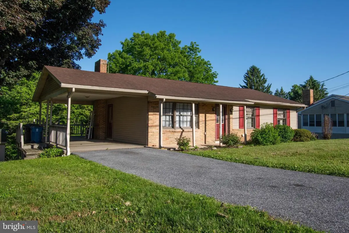 112 Stoner Drive, Mechanicsburg, PA 17055 - #1