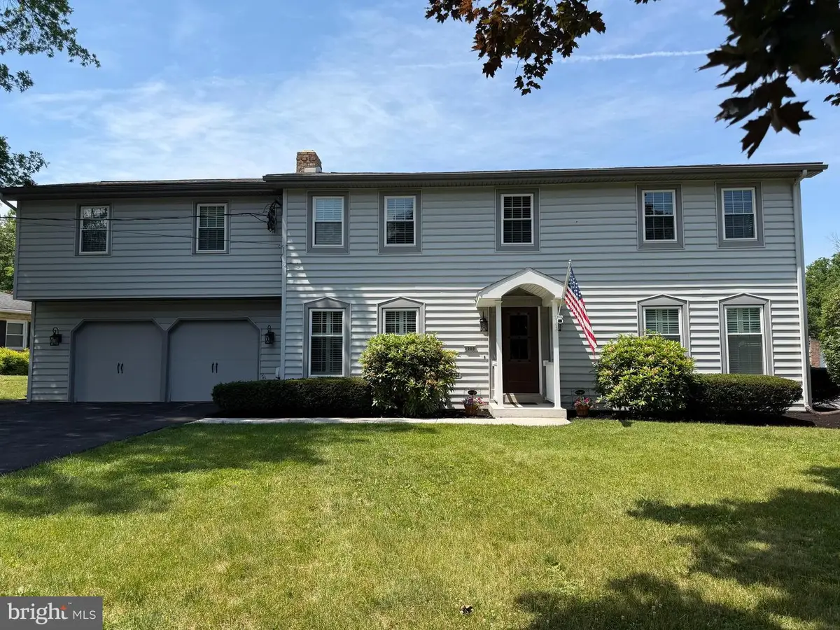 1000 Dale Pl, Carlisle, PA 17013 - #1