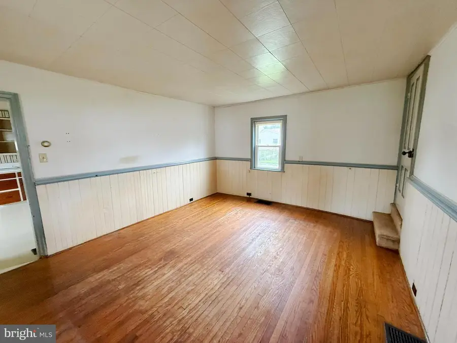 229 Chestnut Street, Mount Holly Springs, PA 17065 - #2