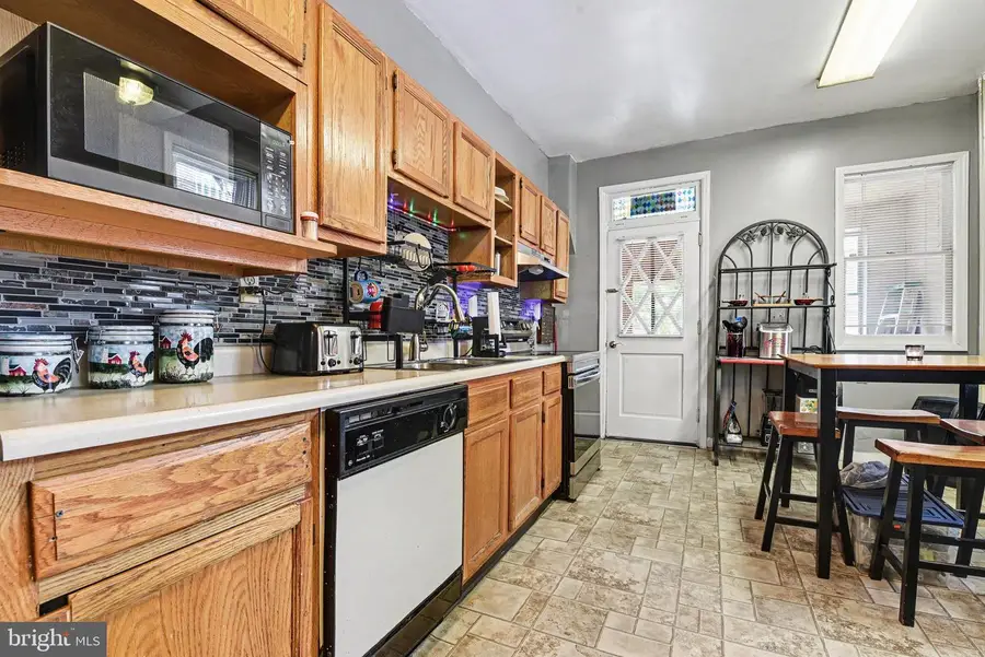 310 E North St, Carlisle, PA 17013 - #3