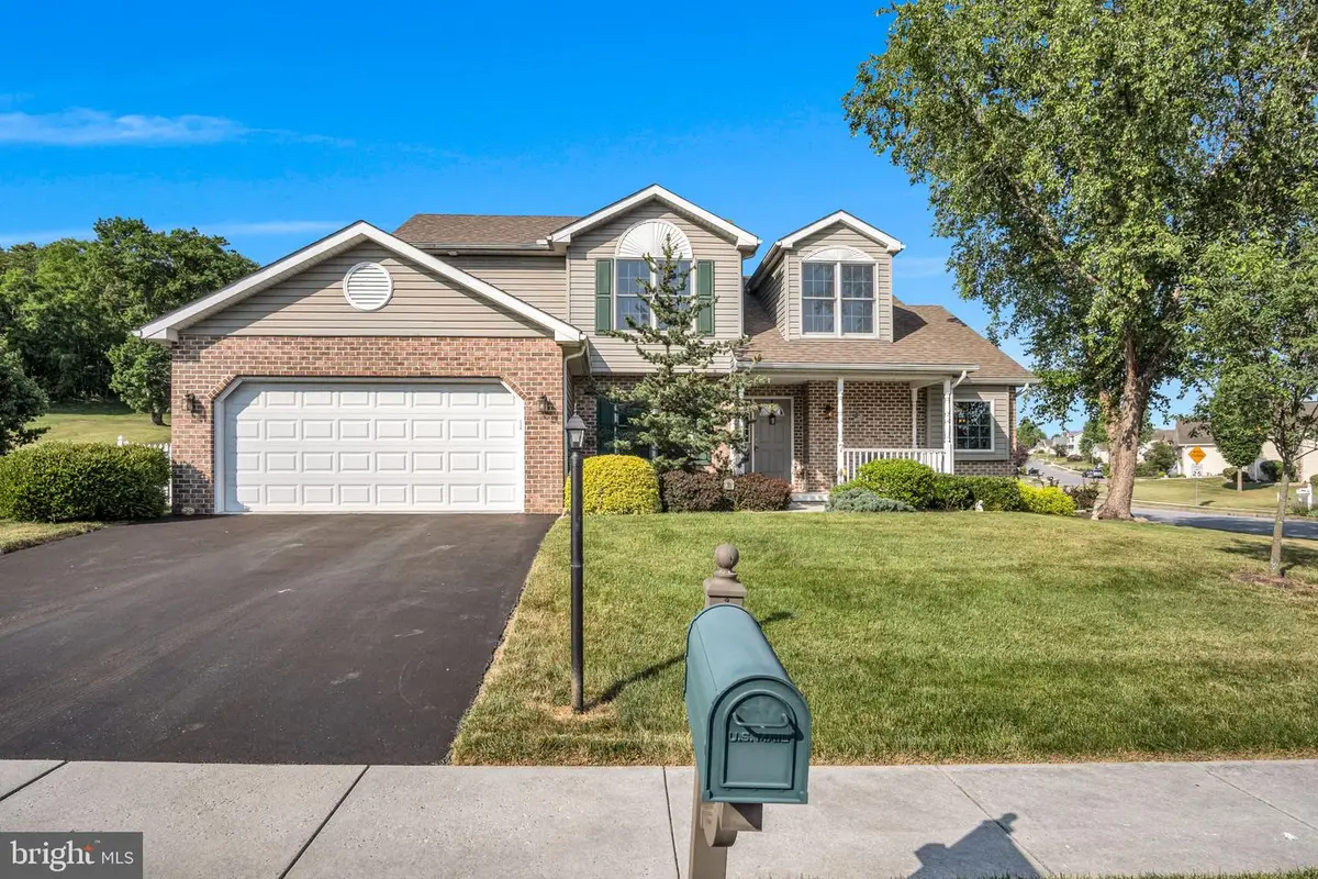 7 Larch Ln, Enola, PA 17025 - #1