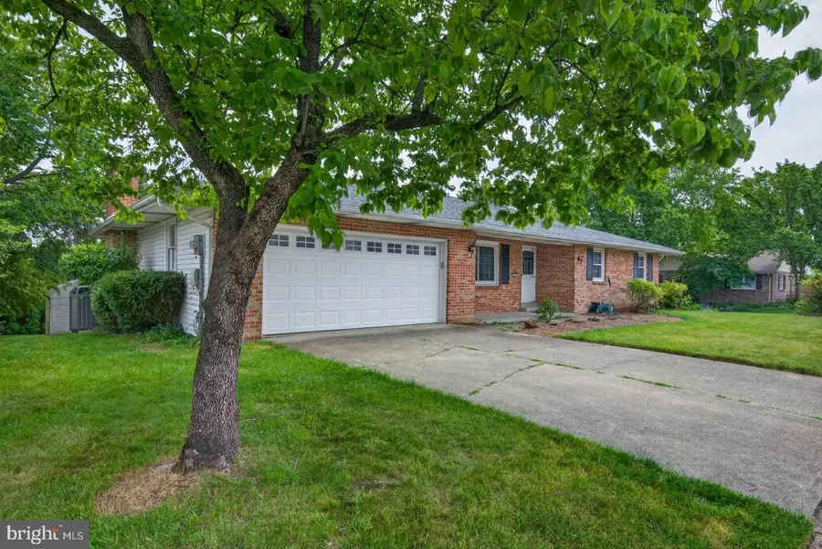 426 Sioux Dr, Mechanicsburg, PA 17050 - #3