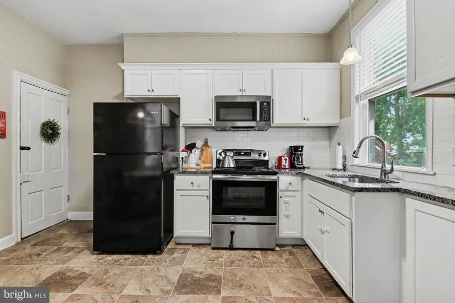 328 N College St, Carlisle, PA 17013 - #3