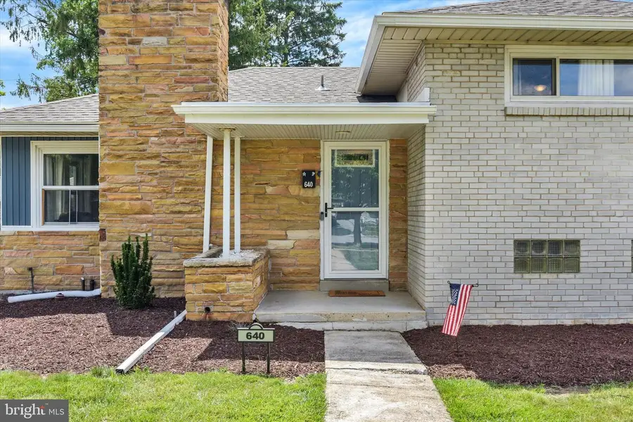640 Walton St, Lemoyne, PA 17043 - #2