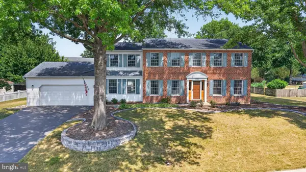 1022 Chelmsford Dr, MECHANICSBURG, PA 17050