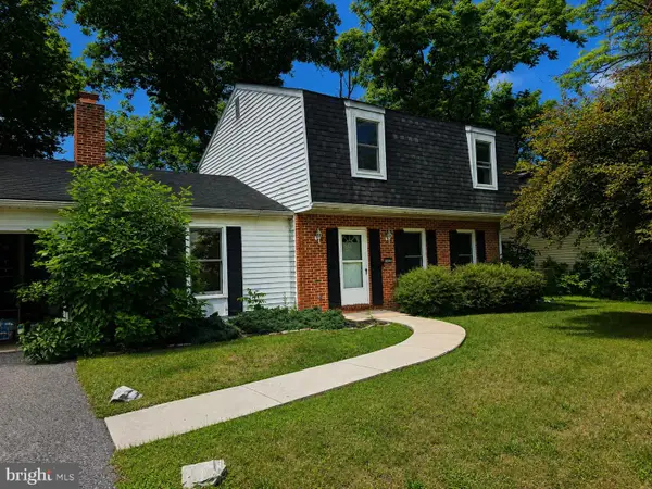 1886 Mary Lane, CARLISLE, PA 17013