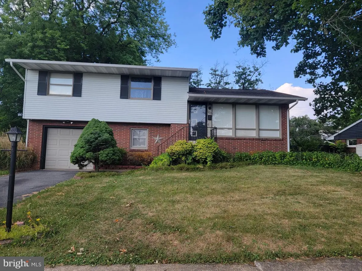 107 Winston Dr, Mechanicsburg, PA 17055 - #1