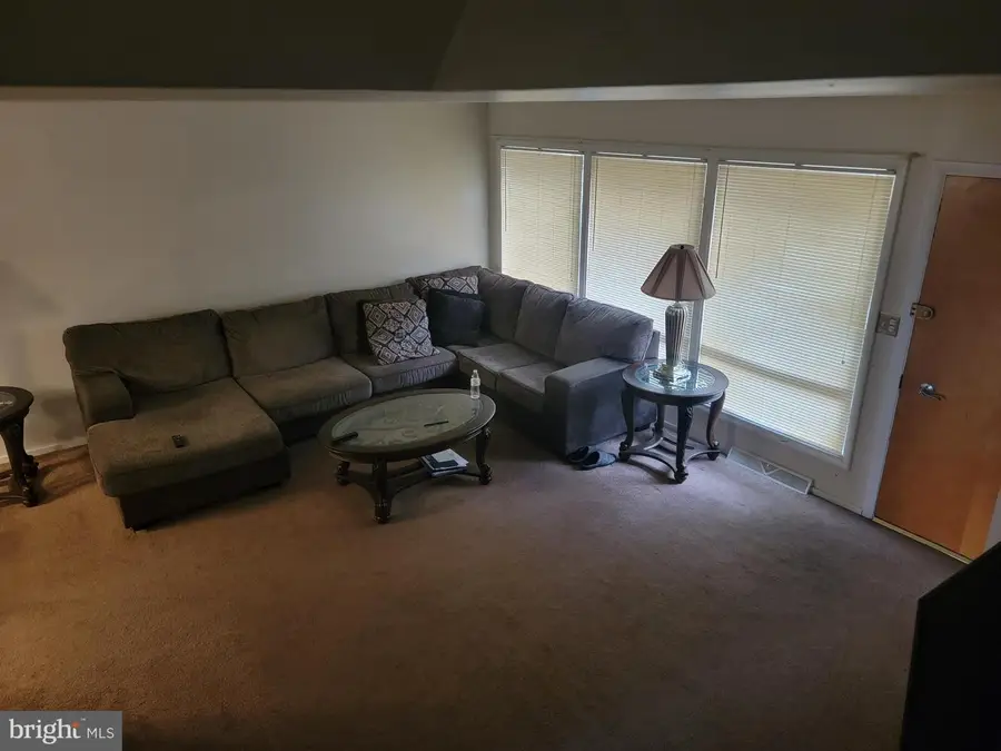 107 Winston Dr, Mechanicsburg, PA 17055 - #2