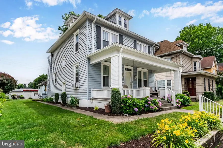 621 W Main St, Mechanicsburg, PA 17055 - #3