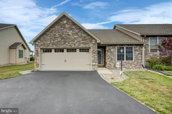 253 Pin Oak Ln, SHIPPENSBURG, PA 17257