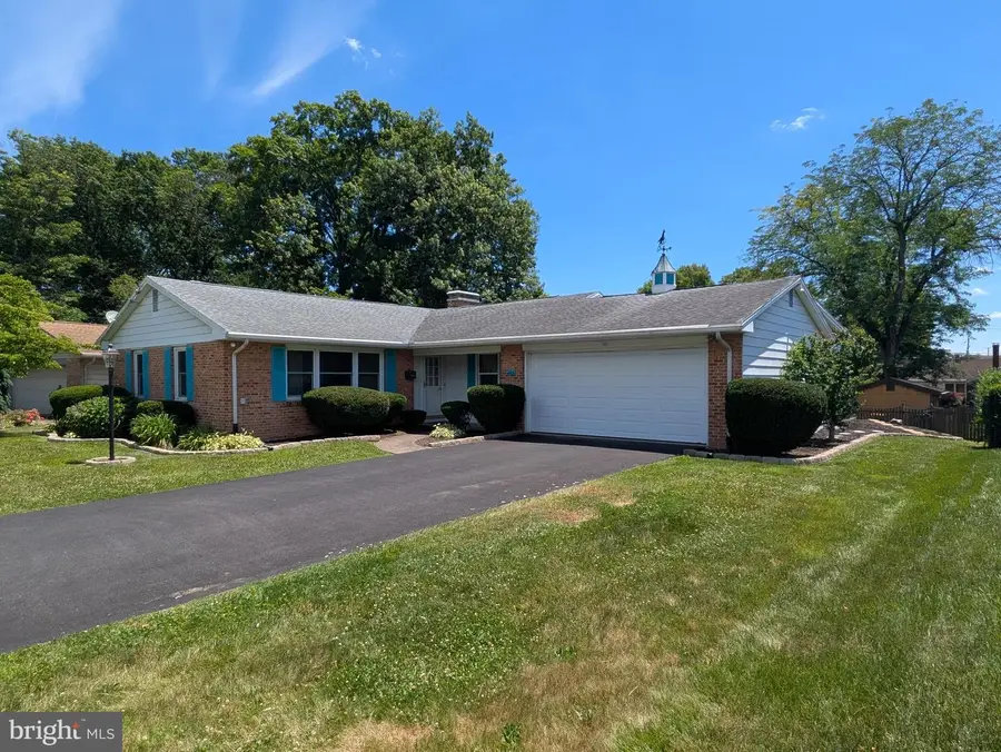 4406 Royal Oak Rd, Camp Hill, PA 17011 - #2