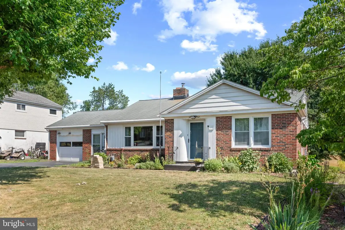 14 Sharon Rd, Enola, PA 17025 - #1