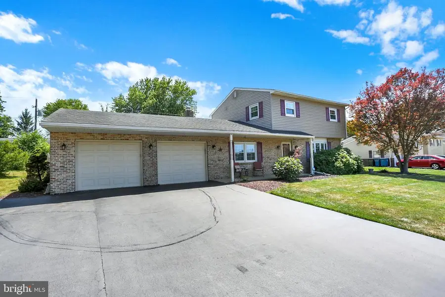 909 Wakefield Avenue, Mechanicsburg, PA 17055 - #2