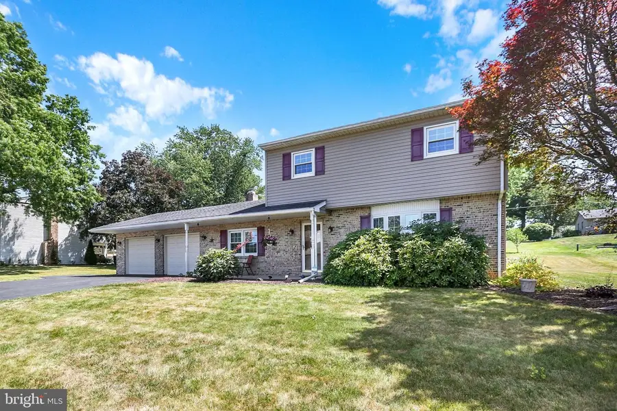 909 Wakefield Avenue, Mechanicsburg, PA 17055 - #3