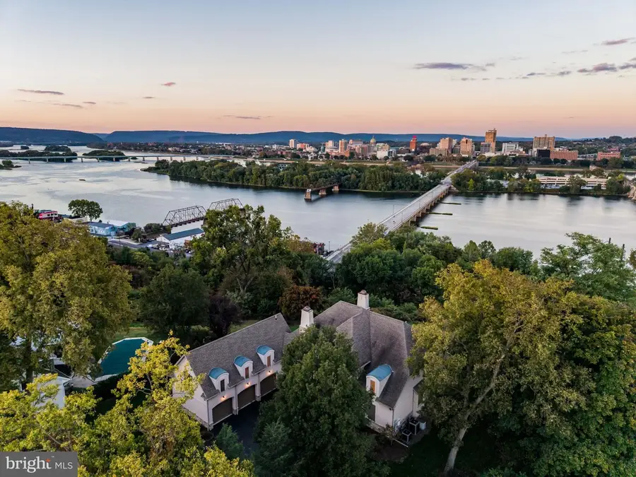 4 Sentry Point Rd, Lemoyne, PA 17043 - #3