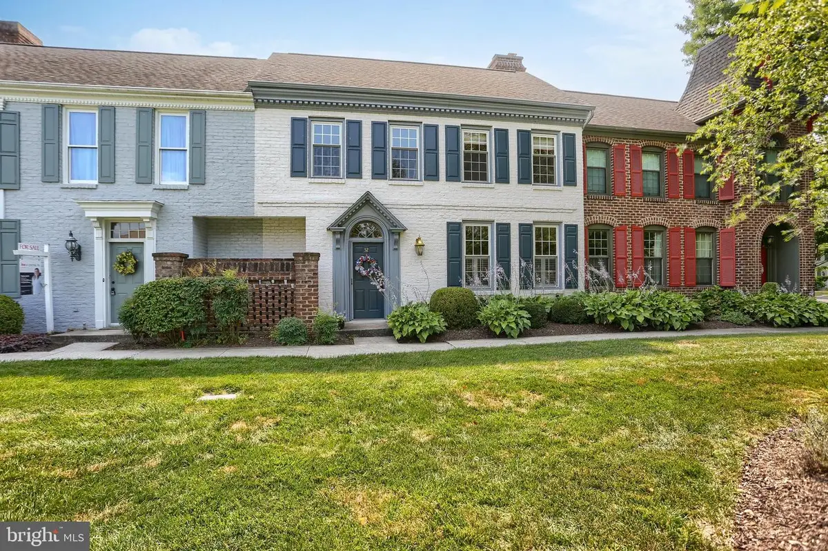 52 Devonshire Sq, Mechanicsburg, PA 17050 - #1