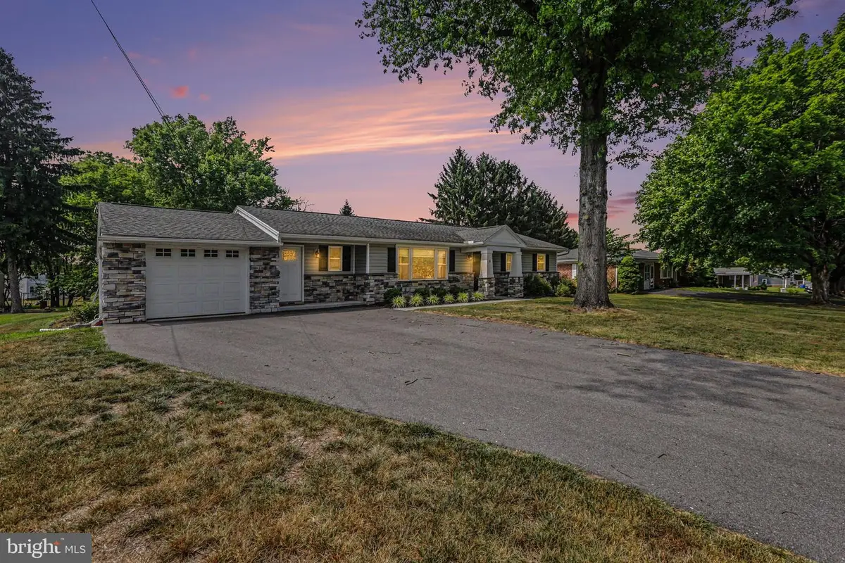 8 Longview Drive, Mechanicsburg, PA 17050 - #1