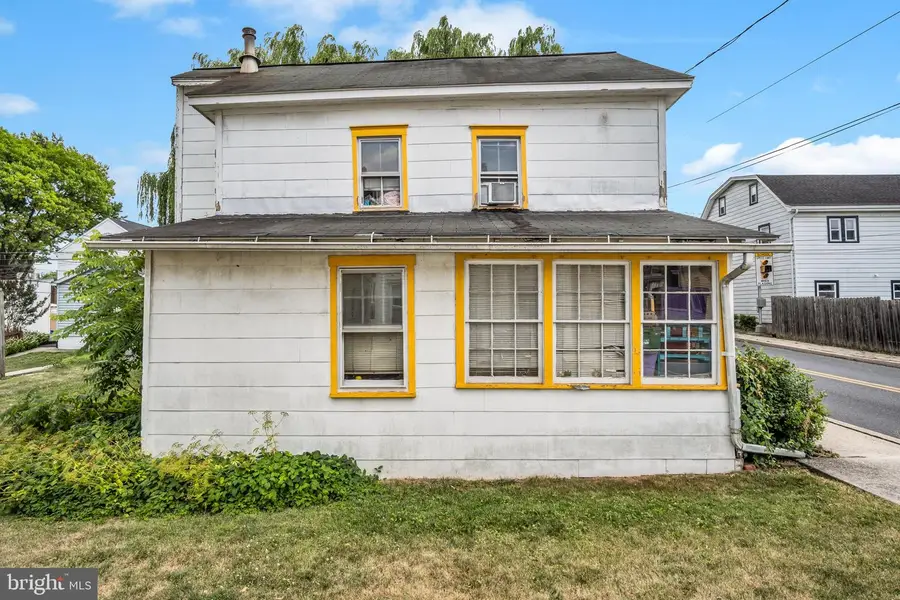 3 S Locust St, Shiremanstown, PA 17011 - #3