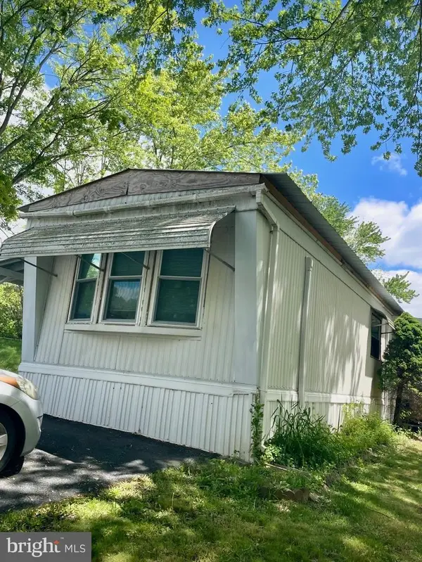 6 Buttonwood Lane, CARLISLE, PA 17015