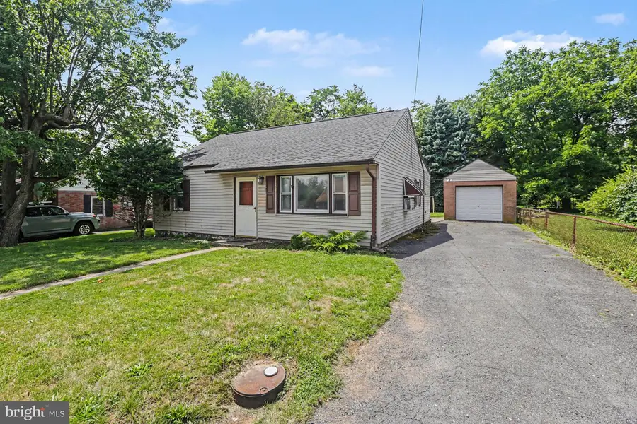 12 Birch St, Mechanicsburg, PA 17050 - #3