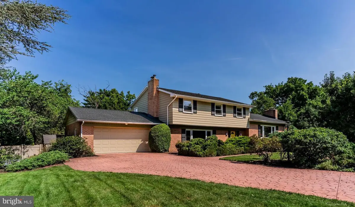 2846 Vista Cir, Camp Hill, PA 17011 - #1