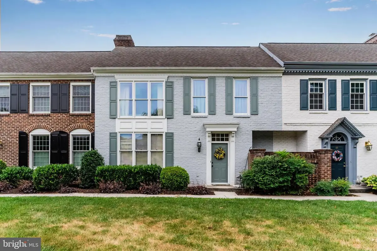 53 Devonshire Sq, Mechanicsburg, PA 17050 - #1