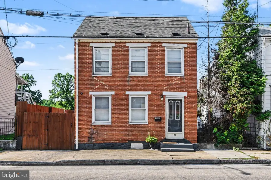 120 E North St, Carlisle, PA 17013 - #2