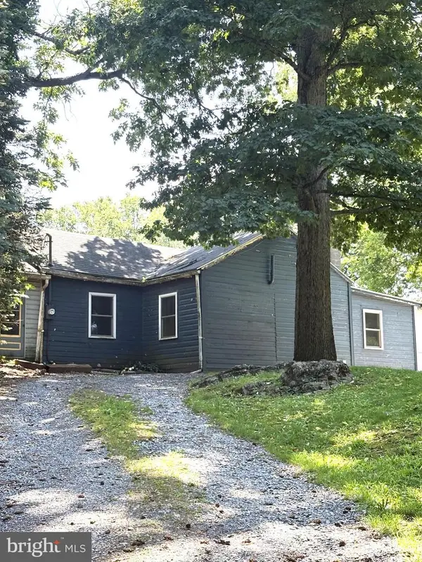 22 Fairview Street, CARLISLE, PA 17015