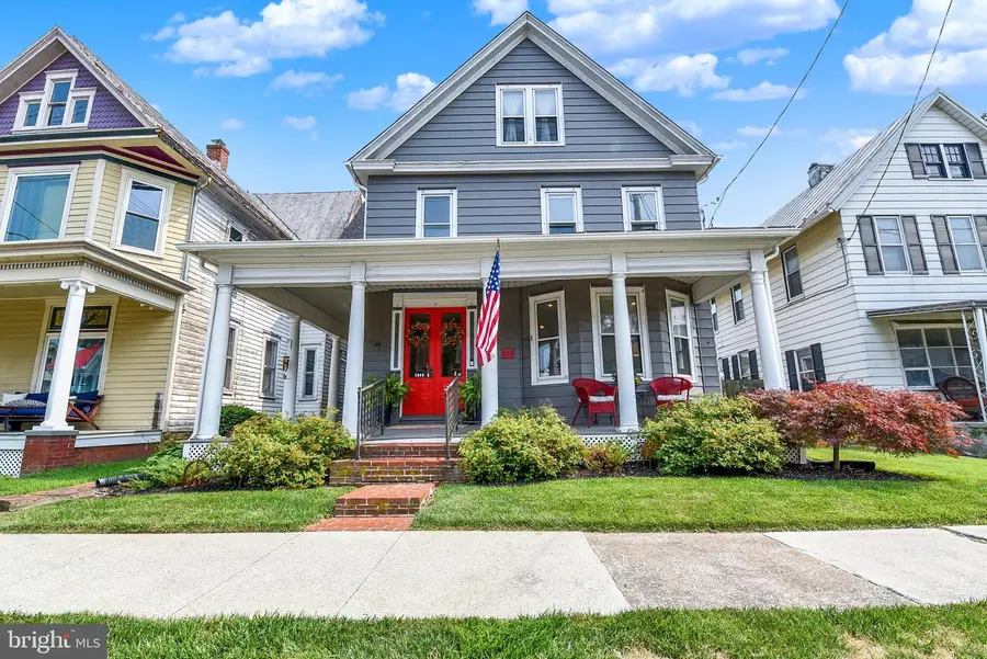 425 W Main St, Mechanicsburg, PA 17055 - #2