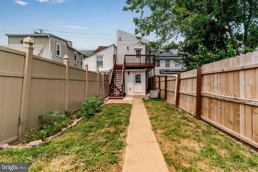54 E Penn St, Carlisle, PA 17013 - #3