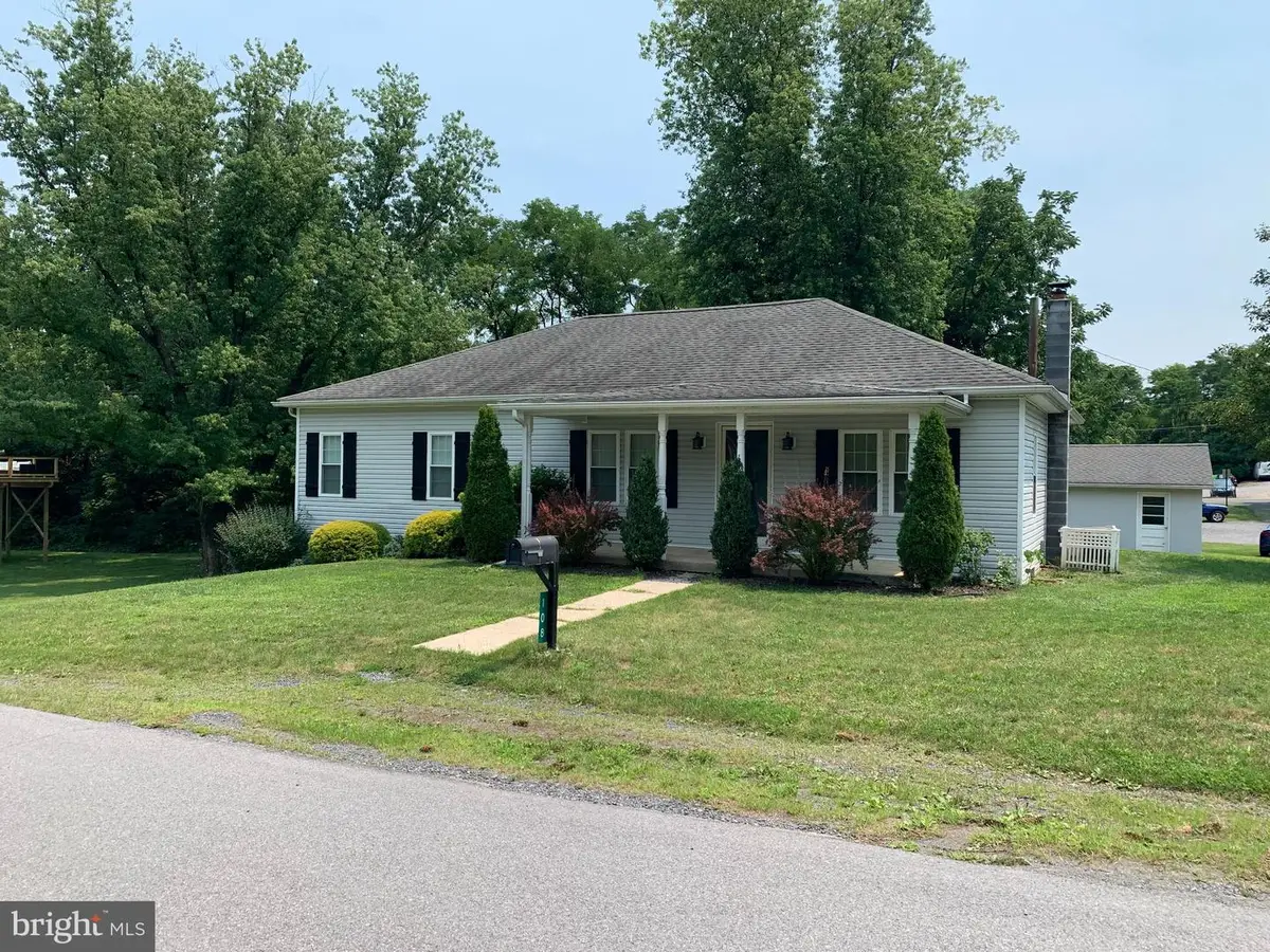 108 Parsonage St, Newville, PA 17241 - #1