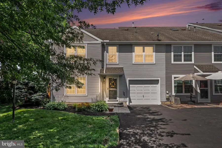 1320 N West St, Carlisle, PA 17013 - #2