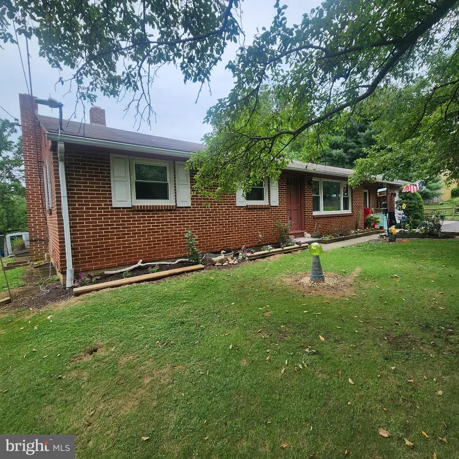 493 Criswell Drive, Boiling Springs, PA 17007 - #2