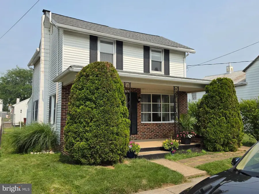 113 S Washington St, Mechanicsburg, PA 17055 - #2
