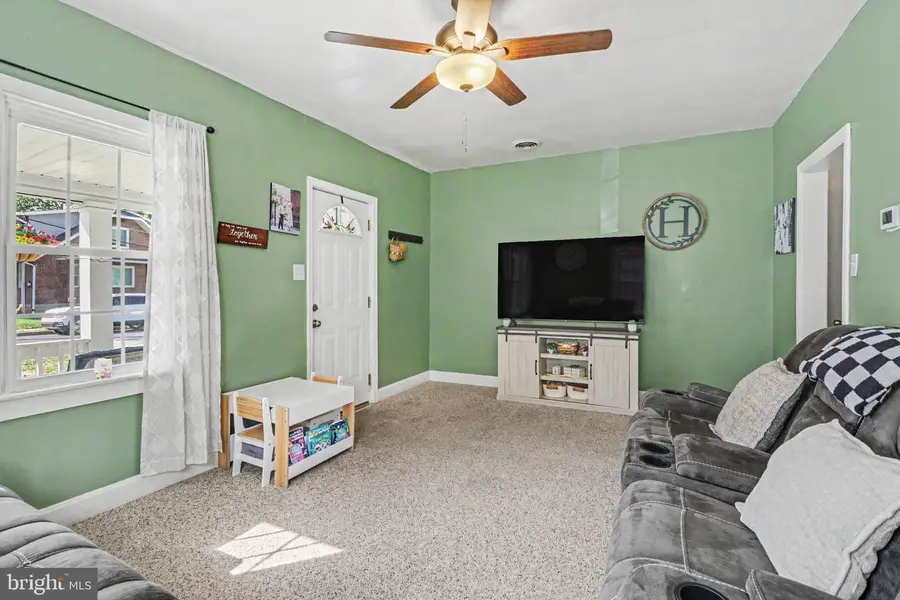 289 Clark St, Lemoyne, PA 17043 - #3