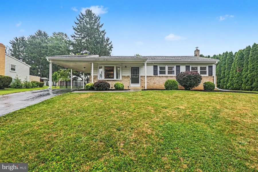 15 Pocono Dr, Mechanicsburg, PA 17055 - #2