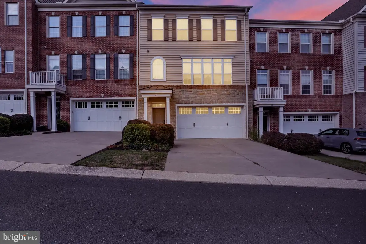 8 Indiana Cir, Lemoyne, PA 17043 - #1