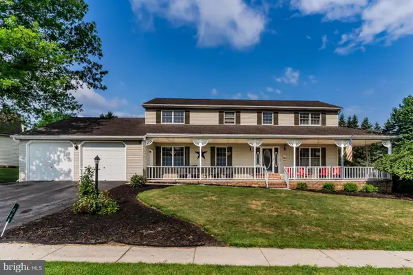 64 S Pin Oak Dr, BOILING SPRINGS, PA 17007