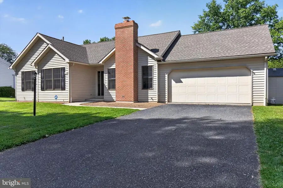 530 Fairway Dr, Camp Hill, PA 17011 - #2